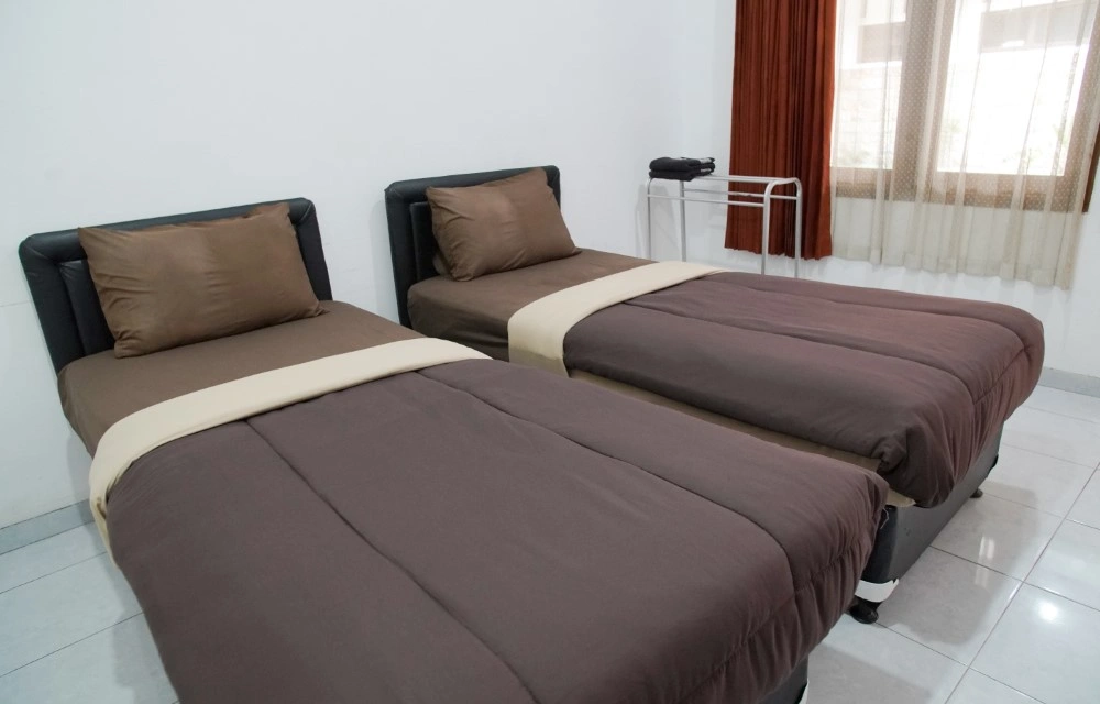 Delight in Unmatched Luxury at Loesje Guest House Syariah Picture
